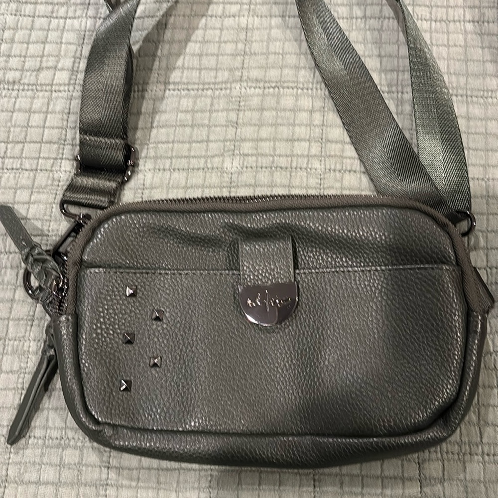 Rad Rev winter limited edition sling